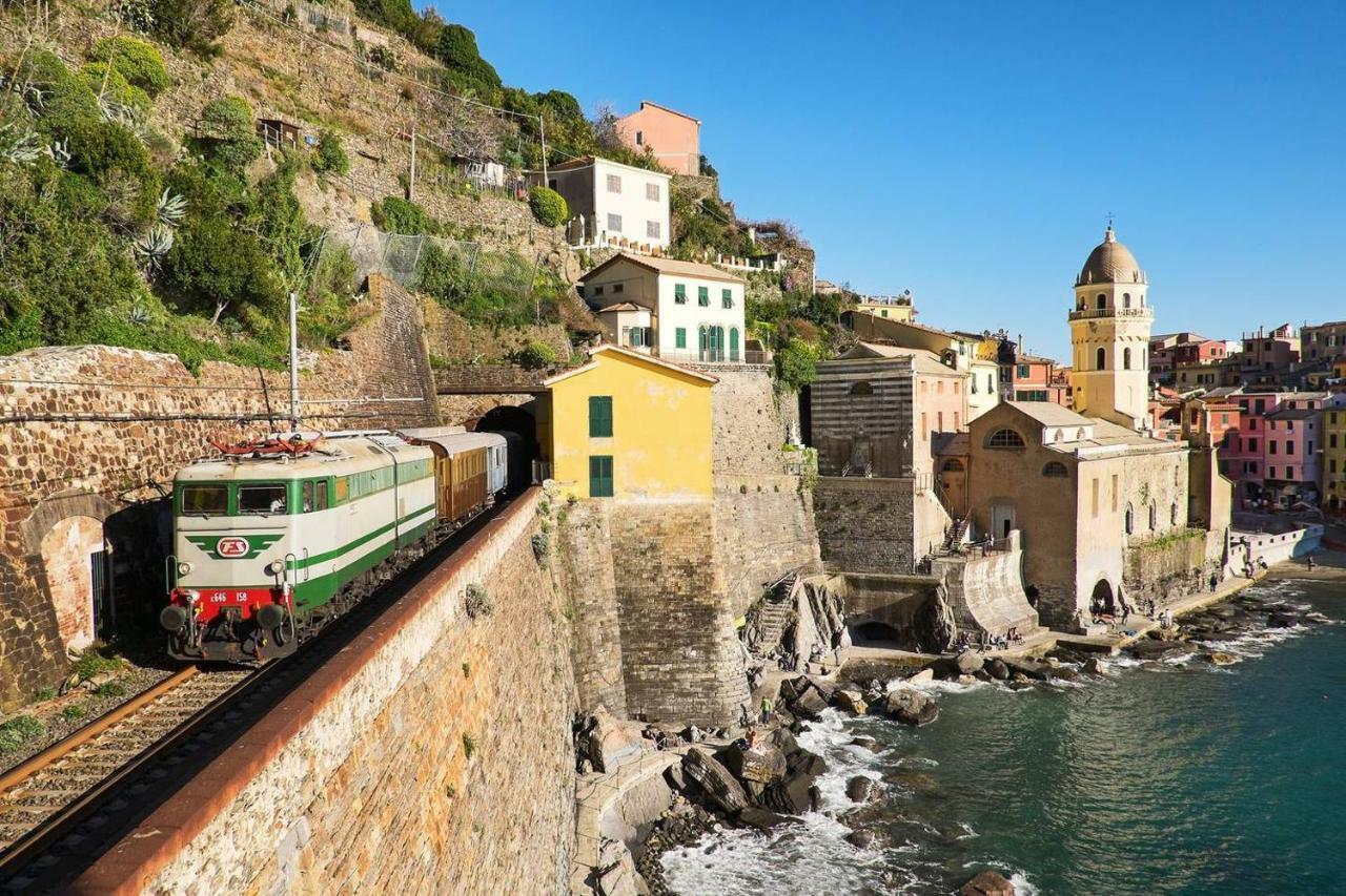 Joivy Spacious 2 Bedroom Apt With Terrace At The Heart Of The Vernazza Buitenkant foto